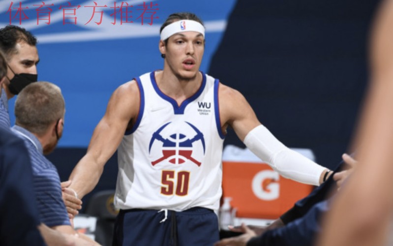 高效奇兵!卡姆-斯潘塞半场6投4中,得到12分1篮板3助攻 高效奇兵!卡姆-斯潘塞半场6投4中,得到12分1篮板3助攻